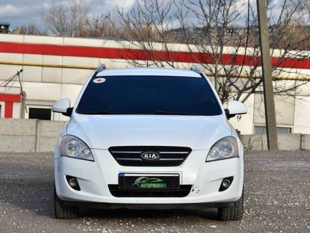 Белый Киа Сид, объемом двигателя 1.4 л и пробегом 252 тыс. км за 5499 $, фото 5 на Automoto.ua