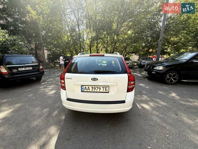Білий Кіа Сід, об'ємом двигуна 1.59 л та пробігом 220 тис. км за 6200 $, фото 3 на Automoto.ua