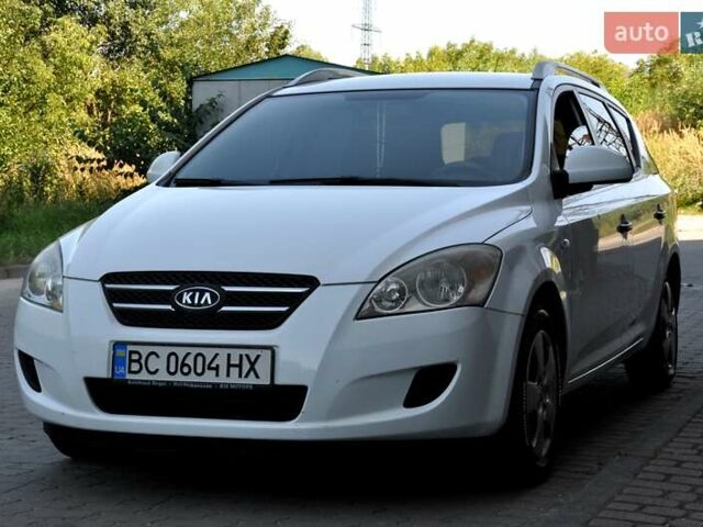 Білий Кіа Сід, об'ємом двигуна 1.4 л та пробігом 221 тис. км за 4800 $, фото 33 на Automoto.ua