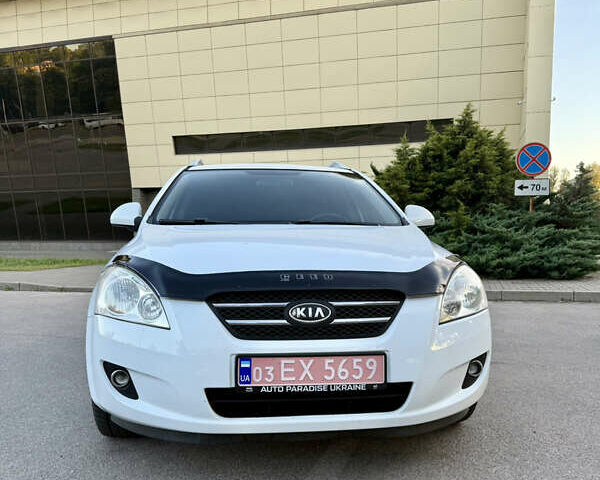 Белый Киа Сид, объемом двигателя 1.6 л и пробегом 222 тыс. км за 7500 $, фото 2 на Automoto.ua