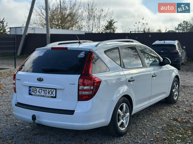 Белый Киа Сид, объемом двигателя 1.6 л и пробегом 193 тыс. км за 5500 $, фото 15 на Automoto.ua