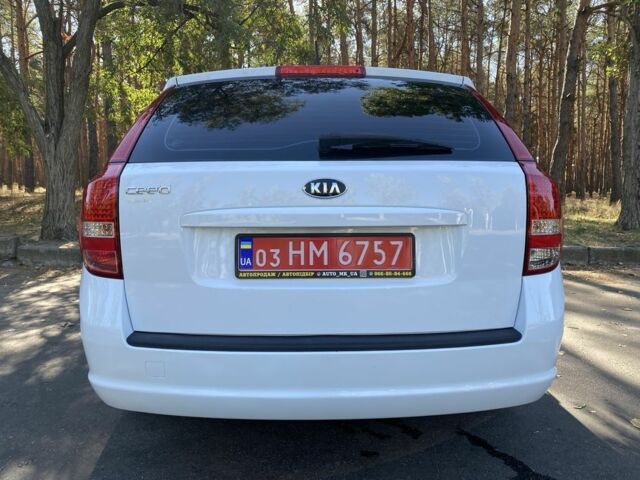 Білий Кіа Сід, об'ємом двигуна 1.6 л та пробігом 236 тис. км за 6999 $, фото 3 на Automoto.ua
