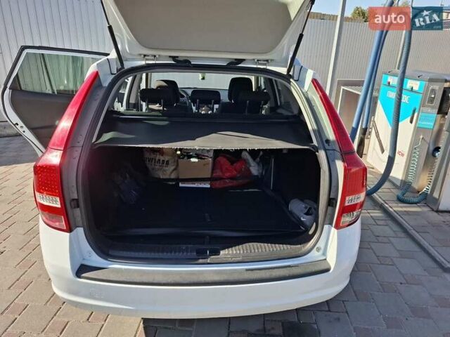 Белый Киа Сид, объемом двигателя 1.6 л и пробегом 281 тыс. км за 5800 $, фото 9 на Automoto.ua