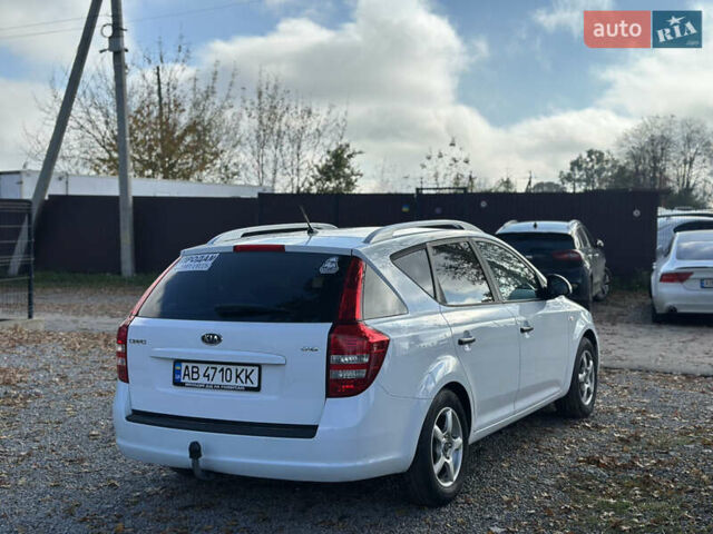 Белый Киа Сид, объемом двигателя 1.6 л и пробегом 193 тыс. км за 5500 $, фото 12 на Automoto.ua