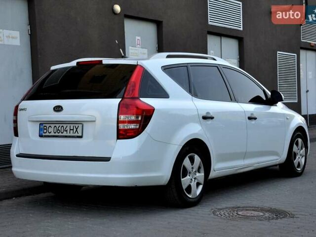 Білий Кіа Сід, об'ємом двигуна 1.4 л та пробігом 221 тис. км за 4800 $, фото 34 на Automoto.ua