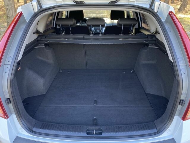 Білий Кіа Сід, об'ємом двигуна 1.6 л та пробігом 236 тис. км за 6999 $, фото 17 на Automoto.ua