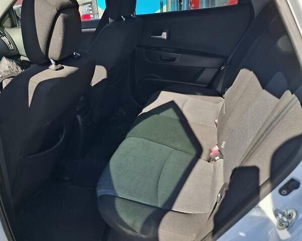 Белый Киа Сид, объемом двигателя 1.6 л и пробегом 281 тыс. км за 5800 $, фото 14 на Automoto.ua