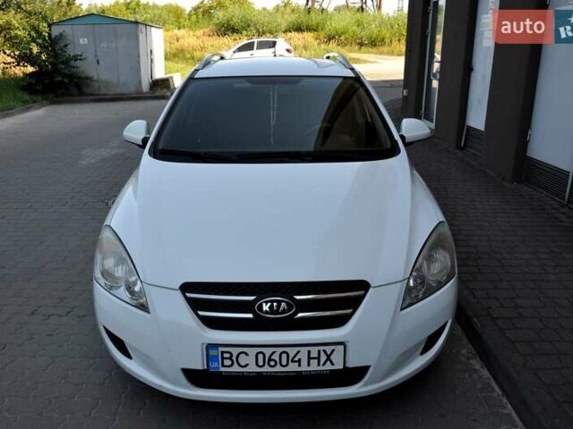 Білий Кіа Сід, об'ємом двигуна 1.4 л та пробігом 221 тис. км за 4800 $, фото 3 на Automoto.ua