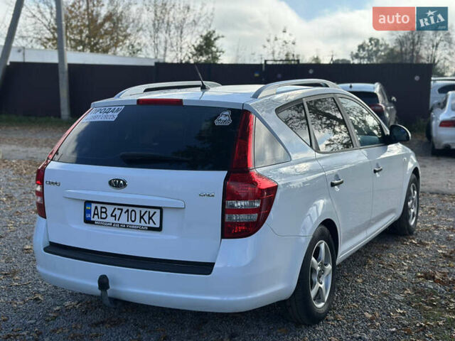 Белый Киа Сид, объемом двигателя 1.6 л и пробегом 193 тыс. км за 5500 $, фото 14 на Automoto.ua