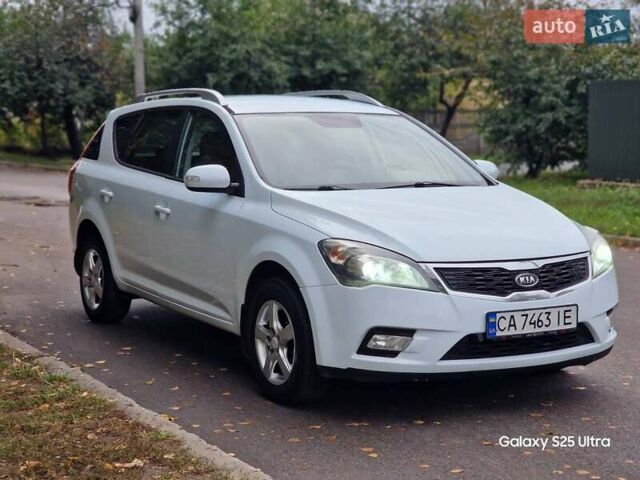Белый Киа Сид, объемом двигателя 1.59 л и пробегом 227 тыс. км за 5999 $, фото 19 на Automoto.ua