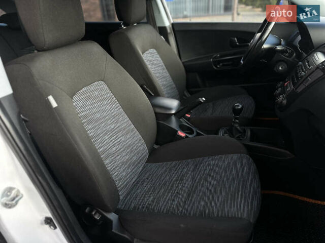 Белый Киа Сид, объемом двигателя 1.6 л и пробегом 193 тыс. км за 5500 $, фото 46 на Automoto.ua