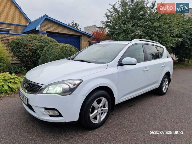 Белый Киа Сид, объемом двигателя 1.59 л и пробегом 227 тыс. км за 5999 $, фото 11 на Automoto.ua