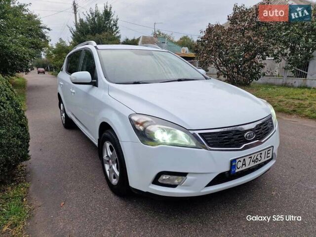 Белый Киа Сид, объемом двигателя 1.59 л и пробегом 227 тыс. км за 5999 $, фото 1 на Automoto.ua