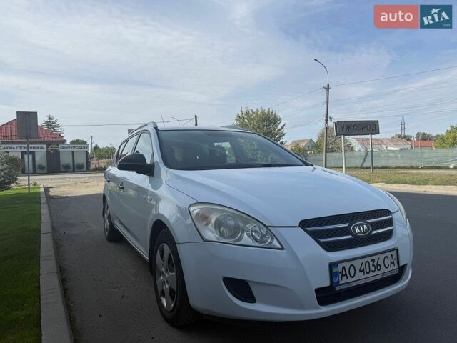 Білий Кіа Сід, об'ємом двигуна 1.6 л та пробігом 305 тис. км за 4900 $, фото 12 на Automoto.ua