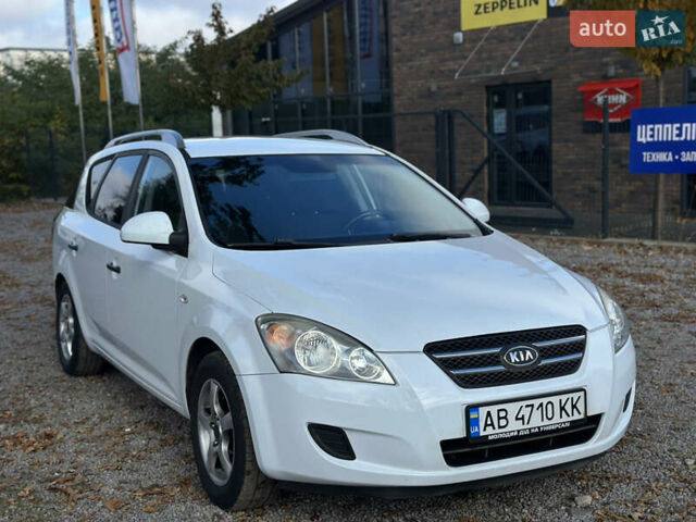 Белый Киа Сид, объемом двигателя 1.6 л и пробегом 193 тыс. км за 5500 $, фото 6 на Automoto.ua