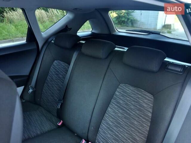 Білий Кіа Сід, об'ємом двигуна 1.4 л та пробігом 221 тис. км за 4800 $, фото 20 на Automoto.ua