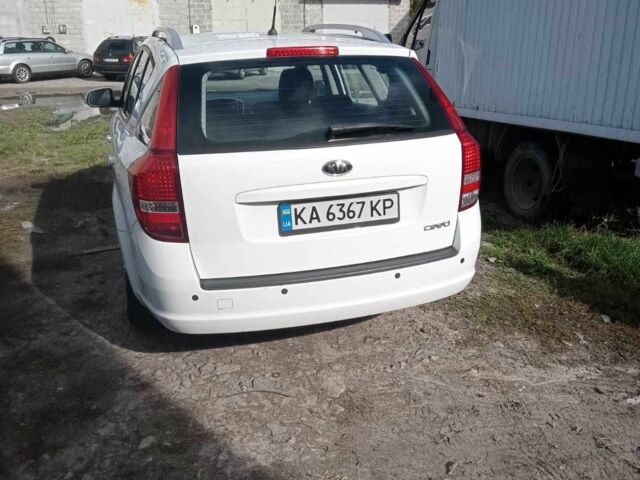 Белый Киа Сид, объемом двигателя 1.4 л и пробегом 192 тыс. км за 6000 $, фото 5 на Automoto.ua