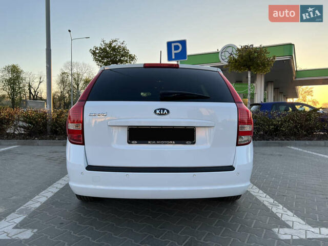 Білий Кіа Сід, об'ємом двигуна 1.6 л та пробігом 240 тис. км за 7600 $, фото 3 на Automoto.ua