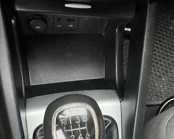 Белый Киа Сид, объемом двигателя 1.58 л и пробегом 252 тыс. км за 6999 $, фото 7 на Automoto.ua
