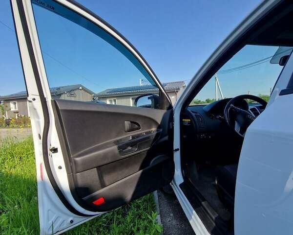 Белый Киа Сид, объемом двигателя 1.6 л и пробегом 233 тыс. км за 7600 $, фото 5 на Automoto.ua
