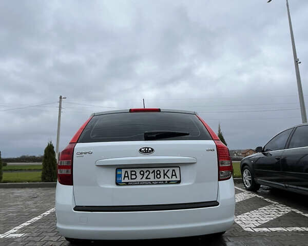 Белый Киа Сид, объемом двигателя 1.58 л и пробегом 190 тыс. км за 6500 $, фото 3 на Automoto.ua