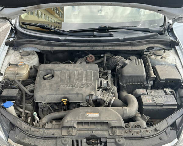 Белый Киа Сид, объемом двигателя 1.58 л и пробегом 287 тыс. км за 6300 $, фото 19 на Automoto.ua