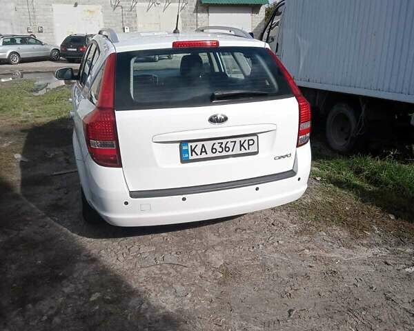 Белый Киа Сид, объемом двигателя 1.4 л и пробегом 192 тыс. км за 6000 $, фото 3 на Automoto.ua