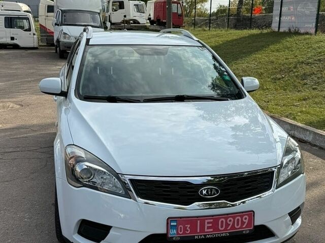 Білий Кіа Сід, об'ємом двигуна 1.4 л та пробігом 147 тис. км за 5700 $, фото 4 на Automoto.ua