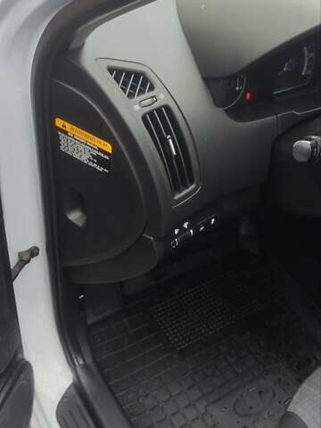 Білий Кіа Сід, об'ємом двигуна 1.6 л та пробігом 100 тис. км за 7200 $, фото 11 на Automoto.ua