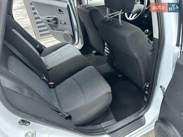 Белый Киа Сид, объемом двигателя 1.59 л и пробегом 175 тыс. км за 7200 $, фото 18 на Automoto.ua