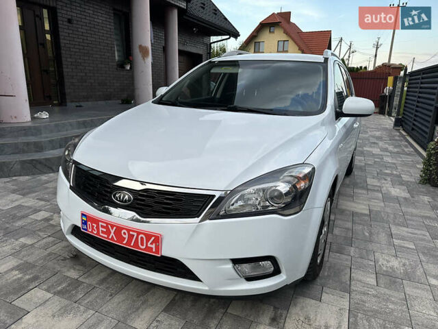 Белый Киа Сид, объемом двигателя 1.59 л и пробегом 175 тыс. км за 7200 $, фото 3 на Automoto.ua