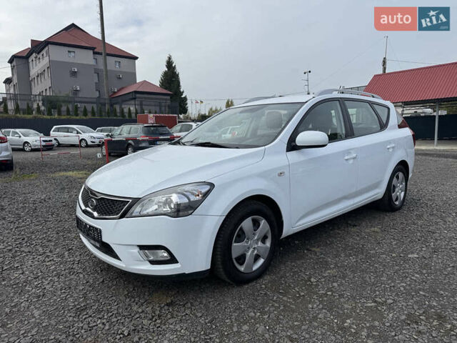 Белый Киа Сид, объемом двигателя 1.6 л и пробегом 99 тыс. км за 6900 $, фото 1 на Automoto.ua