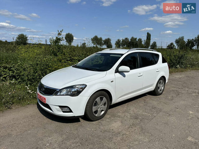 Белый Киа Сид, объемом двигателя 1.59 л и пробегом 175 тыс. км за 7200 $, фото 1 на Automoto.ua