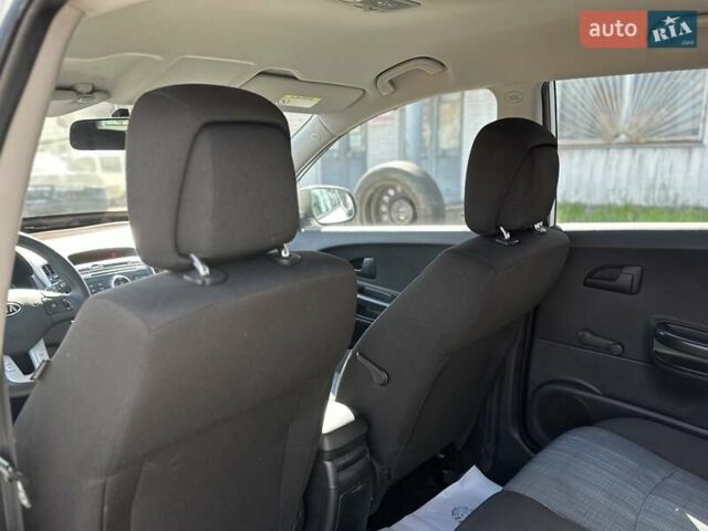 Белый Киа Сид, объемом двигателя 1.6 л и пробегом 226 тыс. км за 7950 $, фото 58 на Automoto.ua