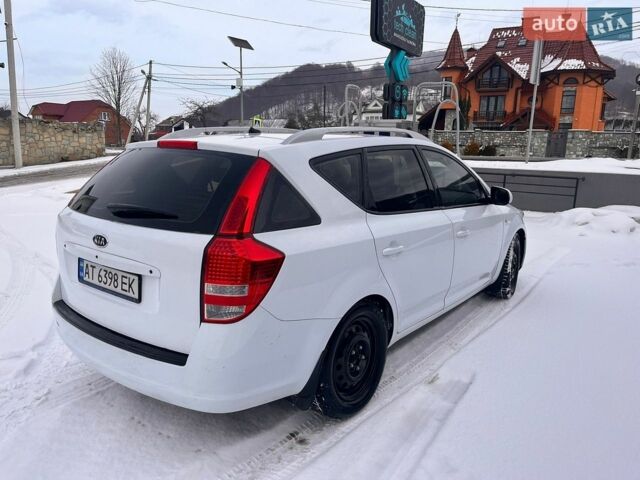Білий Кіа Сід, об'ємом двигуна 1.58 л та пробігом 260 тис. км за 6500 $, фото 8 на Automoto.ua