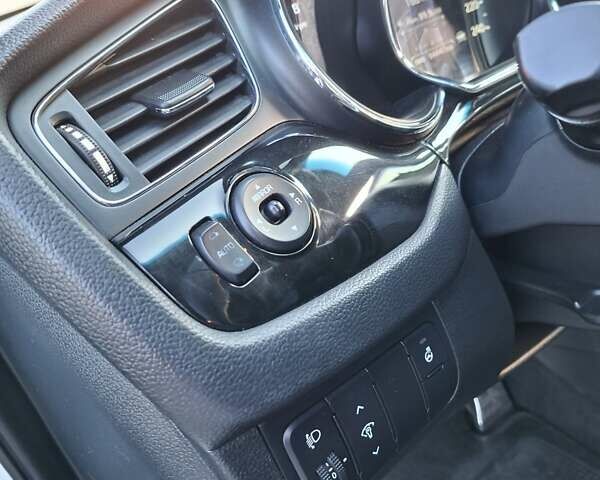 Белый Киа Сид, объемом двигателя 1.59 л и пробегом 95 тыс. км за 12400 $, фото 11 на Automoto.ua