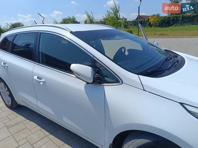 Белый Киа Сид, объемом двигателя 1.59 л и пробегом 247 тыс. км за 8800 $, фото 11 на Automoto.ua