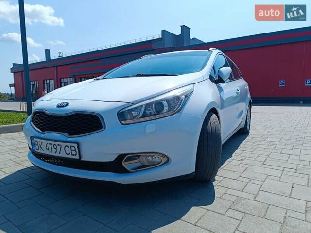 Белый Киа Сид, объемом двигателя 1.59 л и пробегом 247 тыс. км за 8800 $, фото 1 на Automoto.ua