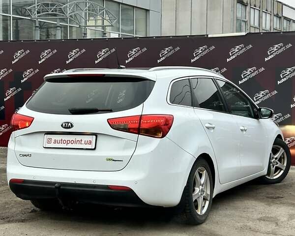 Білий Кіа Сід, об'ємом двигуна 1.6 л та пробігом 193 тис. км за 6600 $, фото 7 на Automoto.ua