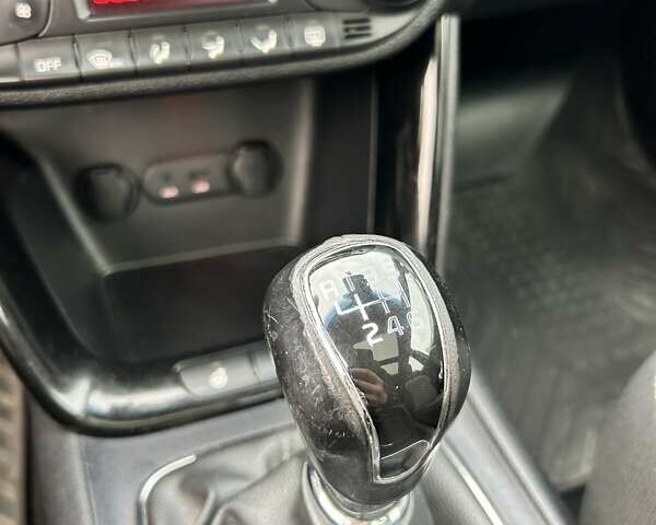 Білий Кіа Сід, об'ємом двигуна 1.6 л та пробігом 193 тис. км за 6600 $, фото 21 на Automoto.ua