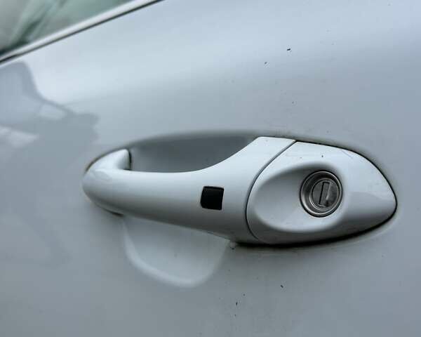 Білий Кіа Сід, об'ємом двигуна 1.6 л та пробігом 193 тис. км за 6600 $, фото 6 на Automoto.ua