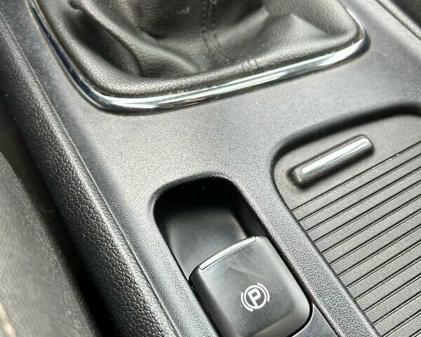 Білий Кіа Сід, об'ємом двигуна 1.6 л та пробігом 193 тис. км за 6600 $, фото 20 на Automoto.ua