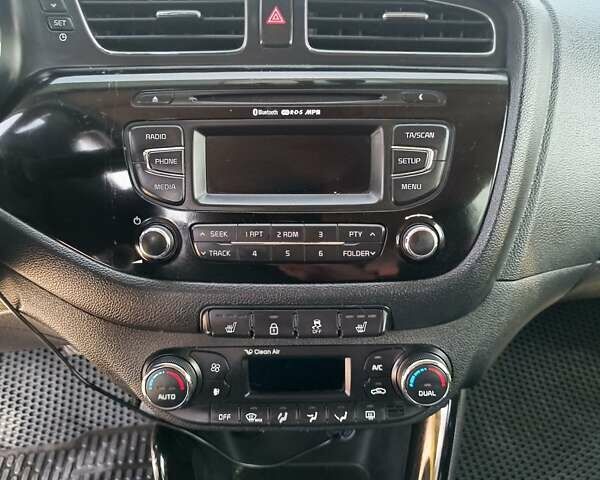 Белый Киа Сид, объемом двигателя 1.59 л и пробегом 247 тыс. км за 8800 $, фото 23 на Automoto.ua