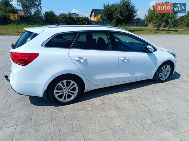 Белый Киа Сид, объемом двигателя 1.59 л и пробегом 247 тыс. км за 8800 $, фото 14 на Automoto.ua