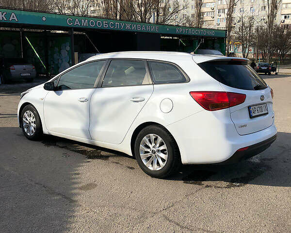 Білий Кіа Сід, об'ємом двигуна 1.4 л та пробігом 250 тис. км за 7900 $, фото 2 на Automoto.ua