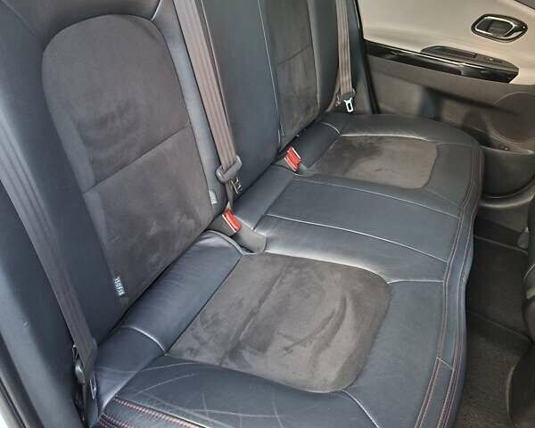 Белый Киа Сид, объемом двигателя 1.59 л и пробегом 95 тыс. км за 12400 $, фото 26 на Automoto.ua