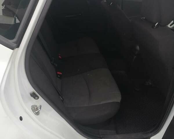 Білий Кіа Сід, об'ємом двигуна 1.59 л та пробігом 350 тис. км за 7500 $, фото 8 на Automoto.ua