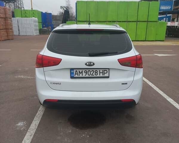 Білий Кіа Сід, об'ємом двигуна 1.6 л та пробігом 238 тис. км за 8999 $, фото 2 на Automoto.ua