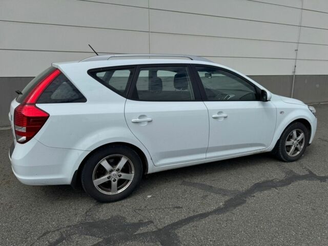 Белый Киа Сид, объемом двигателя 0 л и пробегом 82 тыс. км за 8500 $, фото 1 на Automoto.ua