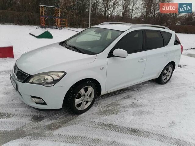 Білий Кіа Сід, об'ємом двигуна 1.59 л та пробігом 350 тис. км за 7500 $, фото 1 на Automoto.ua